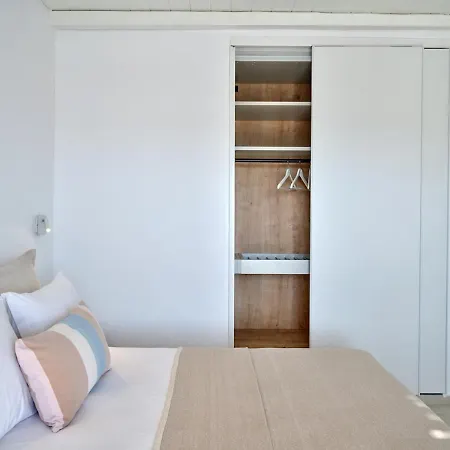 Parian Pearl Unique Seaview * Náusza